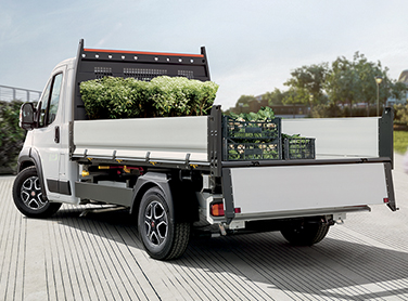 Camión Fiat Ducato con caja abierta para obra y jardinería, hasta 3.500 kg